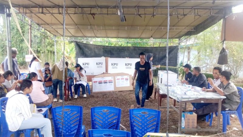 Berjalan Aman dan Lancar, Warga Mimika Antusias Datangi TPS Untuk Mencoblos 
