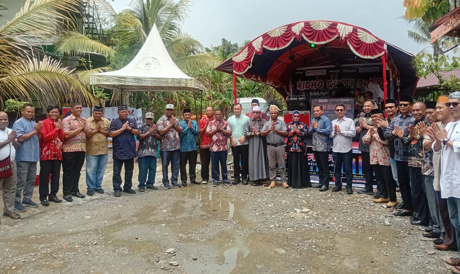 Pererat Silaturahmi, Anggota DPRK Mimika, Rampeani Rachman Gelar  Halal Bi Halal Lebaran 1000 Ketupat 