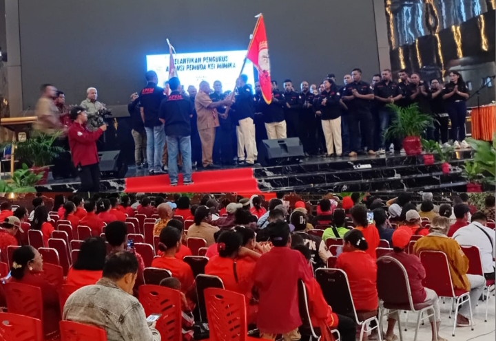 Pengurus APKM Resmi Dilantik, Wabup Emanuel Kemong : Satukan Langkah Bangun Mimika Yang Lebih Baik