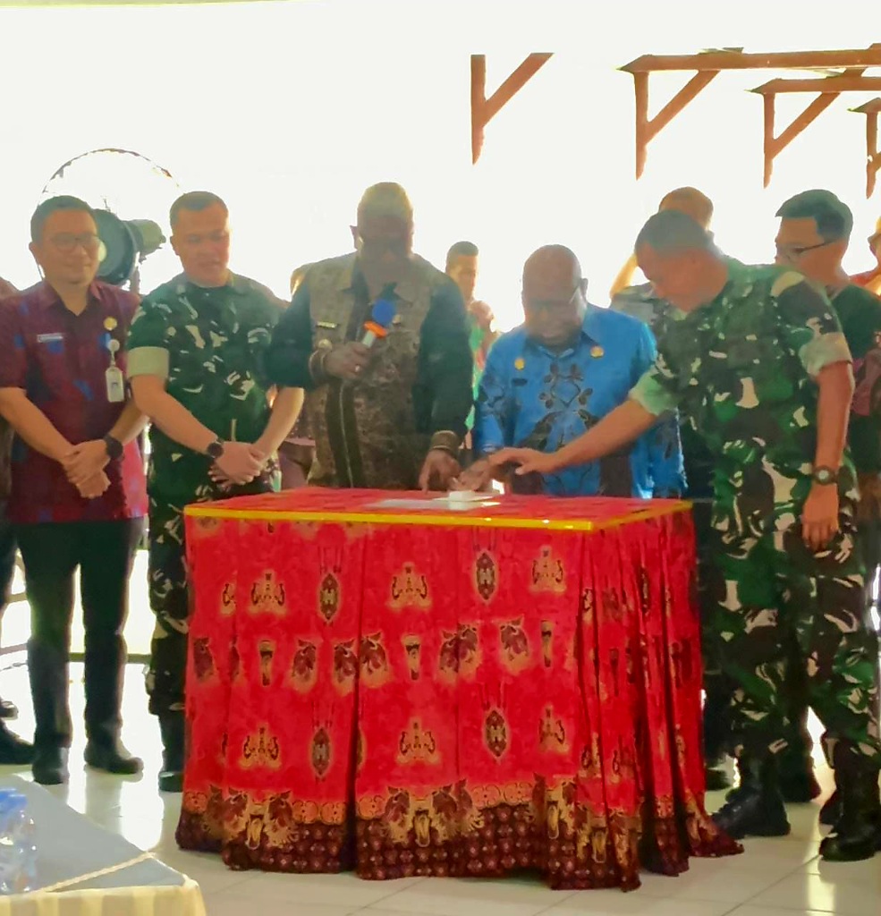 Bupati Mimika Launching Program “Sa Antar Ko” Transportasi Gratis untuk Pasien OAP Pasca Rawat Inap 