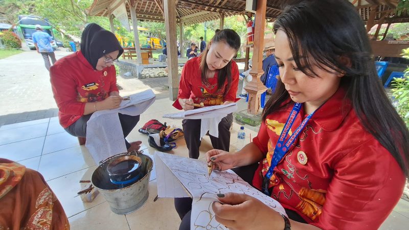 Optimalkan Kunjungan ke Yogyakarta, Dekranasda Mimika Pelajari Pengembangan UMKM dan Kerajinan Batik