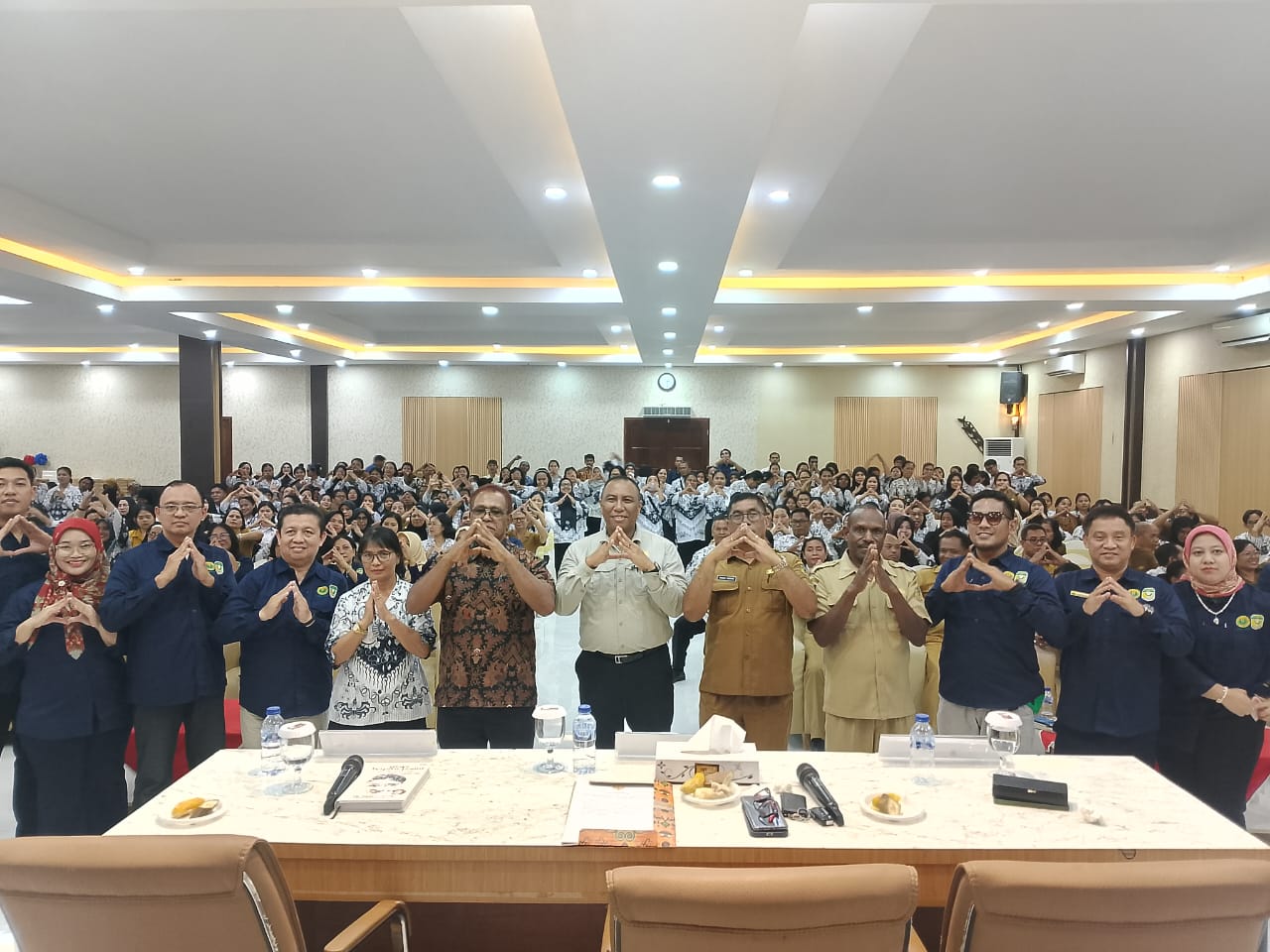 Disdik Mimika Perkuat Kompetensi Guru SMP Melalui Seminar dan Lokakarya