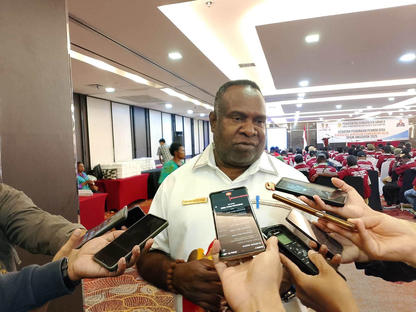 Evaluasi Belum Tuntas, Pengukuhan Kepala Kampung Diundur