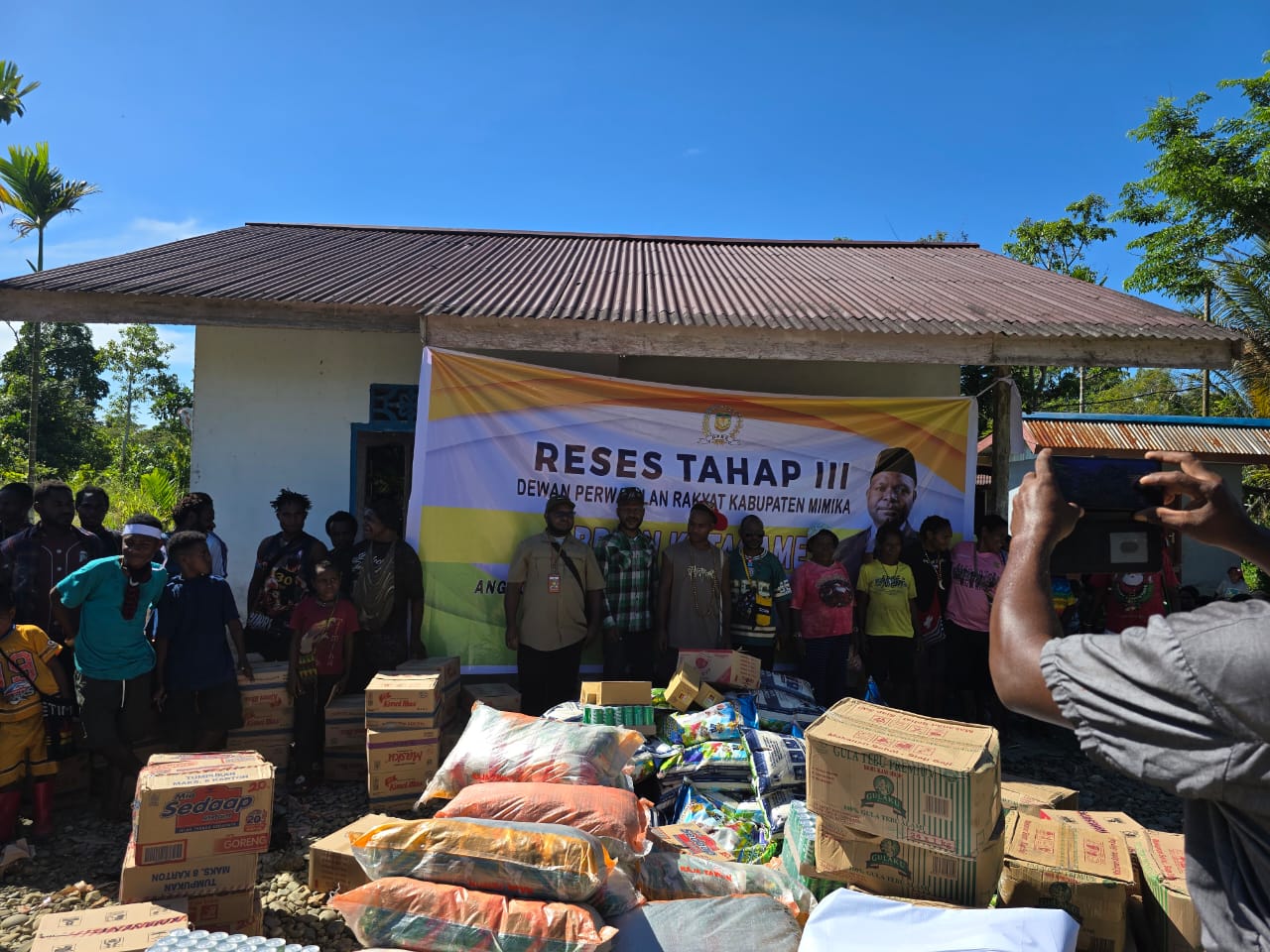 Lewat Reses Abrian Katagame, Warga Umpliga Harapkan Infrastruktur Layak dan Pemekaran Kampung – Disitrik