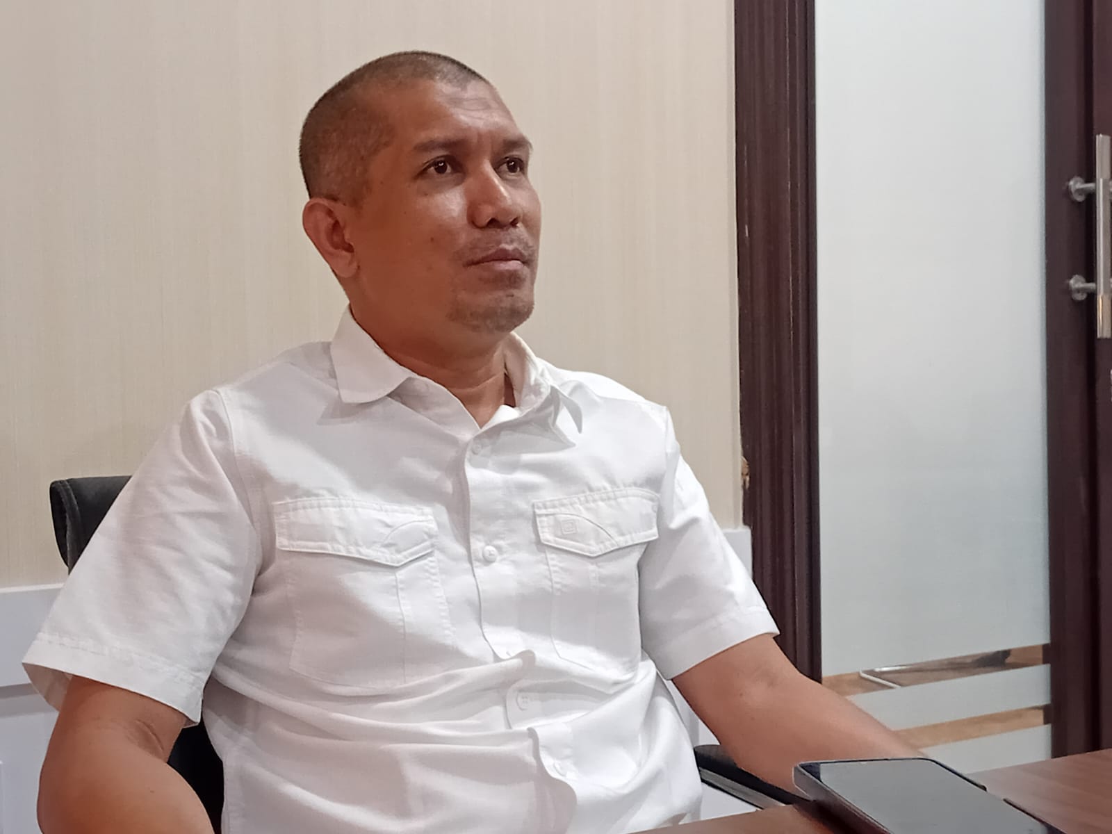 Pembatasan Pengisian BBM Subsidi Plat Luar, Waket I DPRK Mimika Harap Warga Turut Awasi