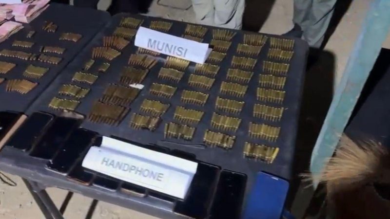 Kontak Tembak di Nabire, Aparat Kuasai Markas DPO KKB dan Amankan 561 Butir Amunisi