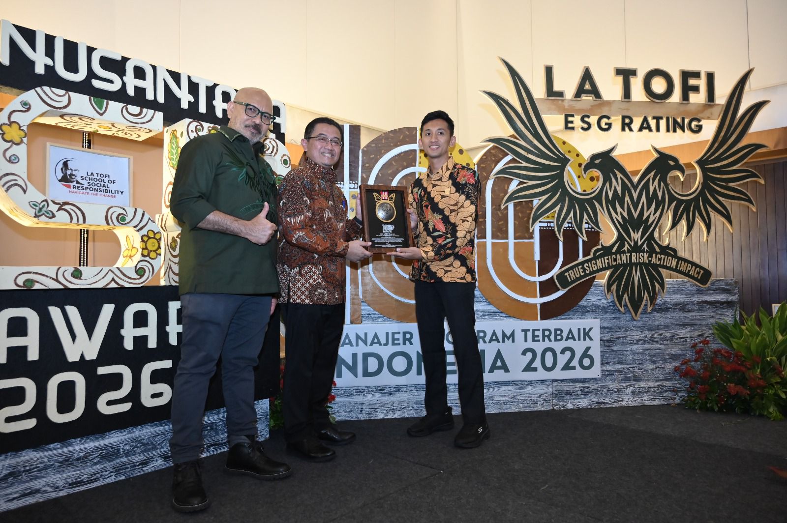 PLN Papua Dorong Ekonomi Lokal Lewat Kopi Tiom, Raih Penghargaan Bergengsi di NCSRA 2026