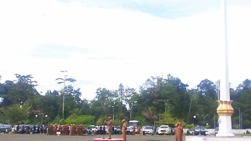 Bupati Mimika Tegaskan OPD Tak Boleh Bentuk “Blok-Blok” di Lingkungan Kerja