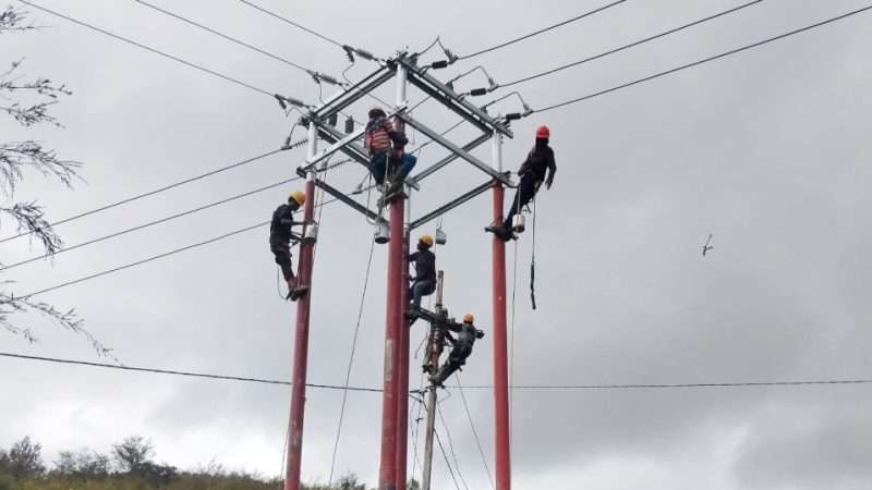 PLN Perluas Layanan Listrik 24 Jam di Pegunungan Arfak – Papua Barat
