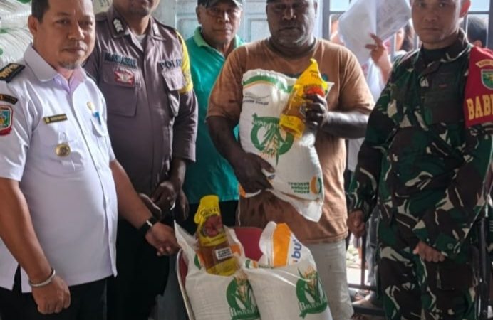 Sebanyak 2.308 KK di Kelurahan Inauga Terima Bantuan Pangan