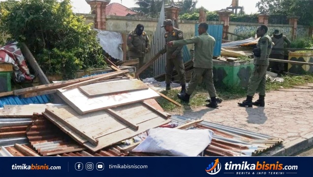 Dinilai Ganggu Fasilitas Umum, Satpol PP Mimika Tertibkan Bangunan Liar