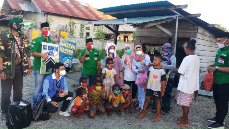 Berbagi Kebahagiaan dengan Warga yang Di Rumah Saja