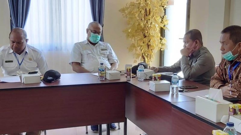 Dewan Minta Disnak dan Keswan Bina OAP Jadi Peternak Handal   