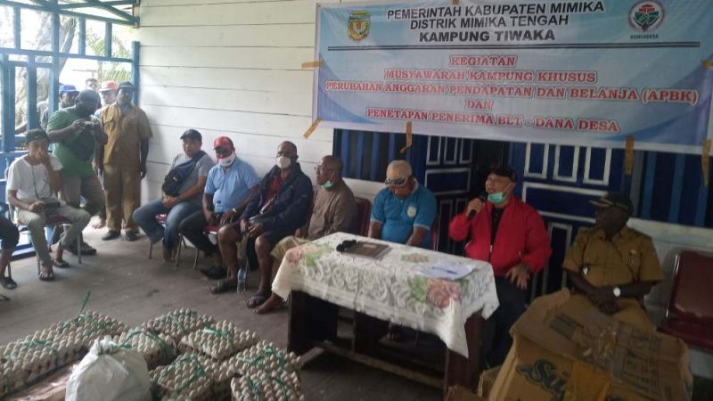 Dua Anggota DPRD Mimika Bertemu Warga Kampung Timuka