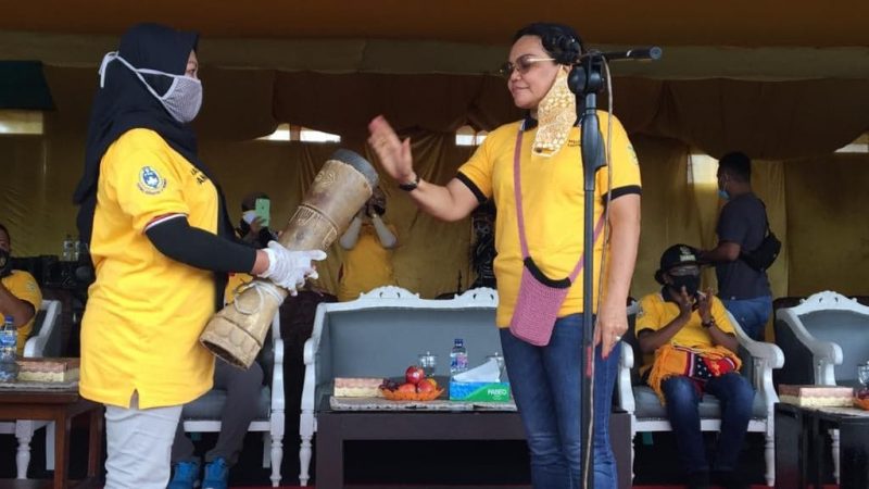 PARADE FOTO : PEMBUKAAN TURNAMEN SEPAKBOLA HUT MIMIKA KE 24