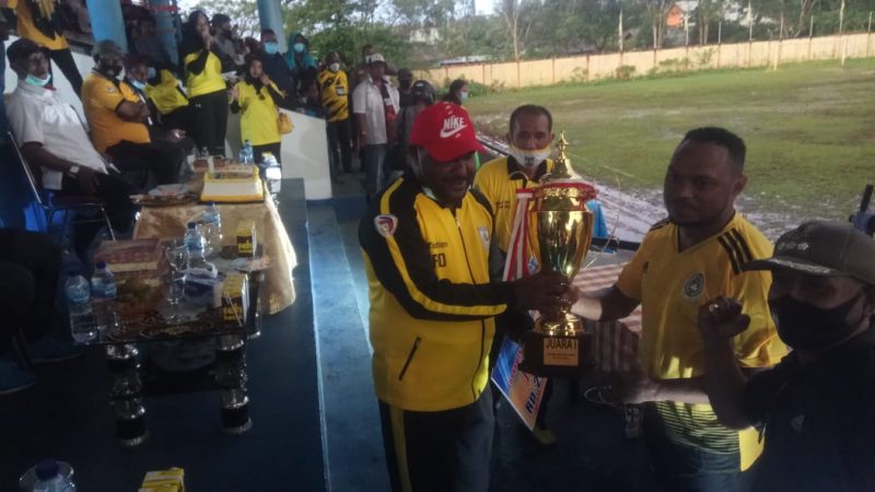 LENSA FOTO : Penutupan Turnamen ASKAB PSSI HUT MIMIKA KE 24