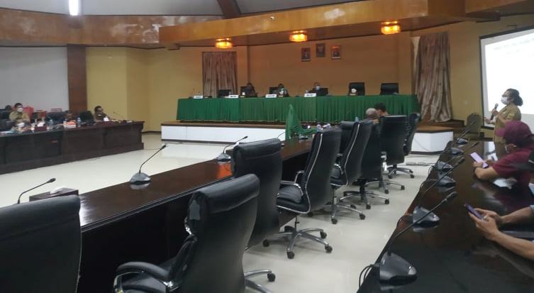 Anggota DPRD Mimika Dapatkan Sosialisasi Manfaat Vaksin Covid-19