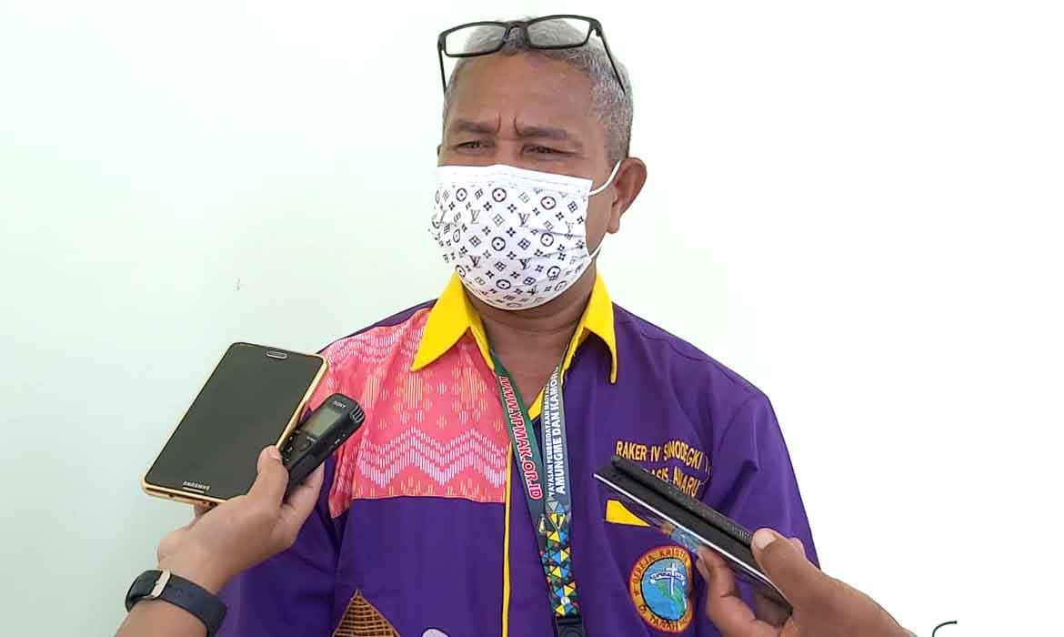 Pdt. Lewi Sawor : Persoalan Miras, Stop Baku Tipu