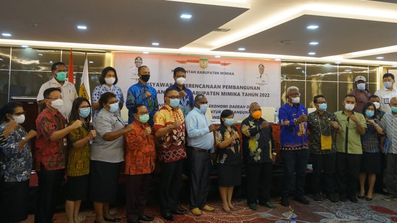 PARADE FOTO : BUPATI MIMIKA BUKA MUSRENBANG RKPD 2022