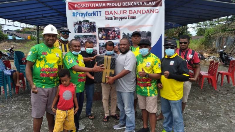 Bentuk Rasa Kepedulian, Persemi Allstar Serahkan Bantuan Ke Posko Peduli NTT