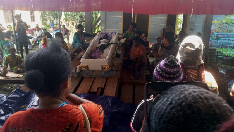 Sebelum Dimakamkan, Jenasah Robby Omaleng Akan Dilepas Dengan Prosesi Rapat Paripurna Istimewa DPRD Mimika
