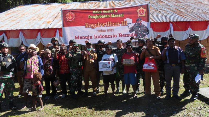 Kodim 1710 Mimika Bersama Kogabwilhan III Laksanakan Bakti Sosial di Kampung Banti II