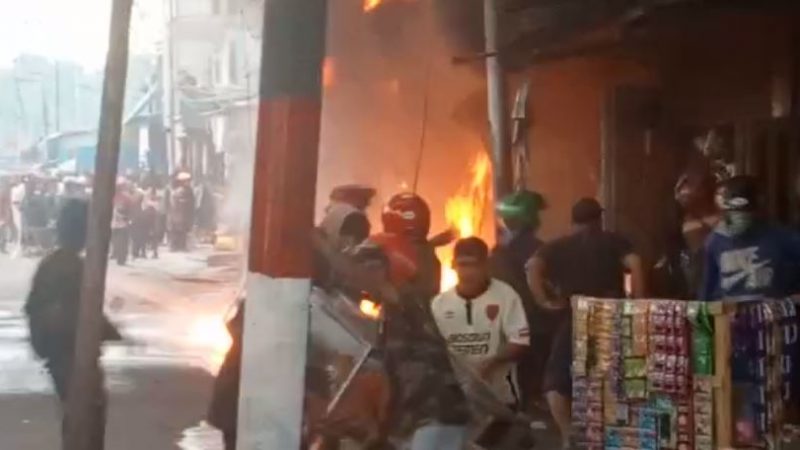 Kebakaran di Gorong Gorong Enam Ruko dan Rumah Kos Hangus Terbakar