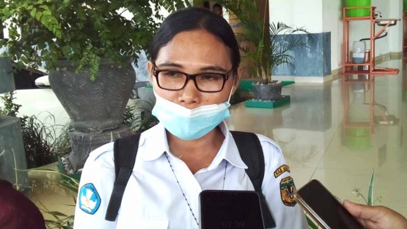 Guru-guru SD Negeri Sempan Minta Pemkab Ganti Kepsek