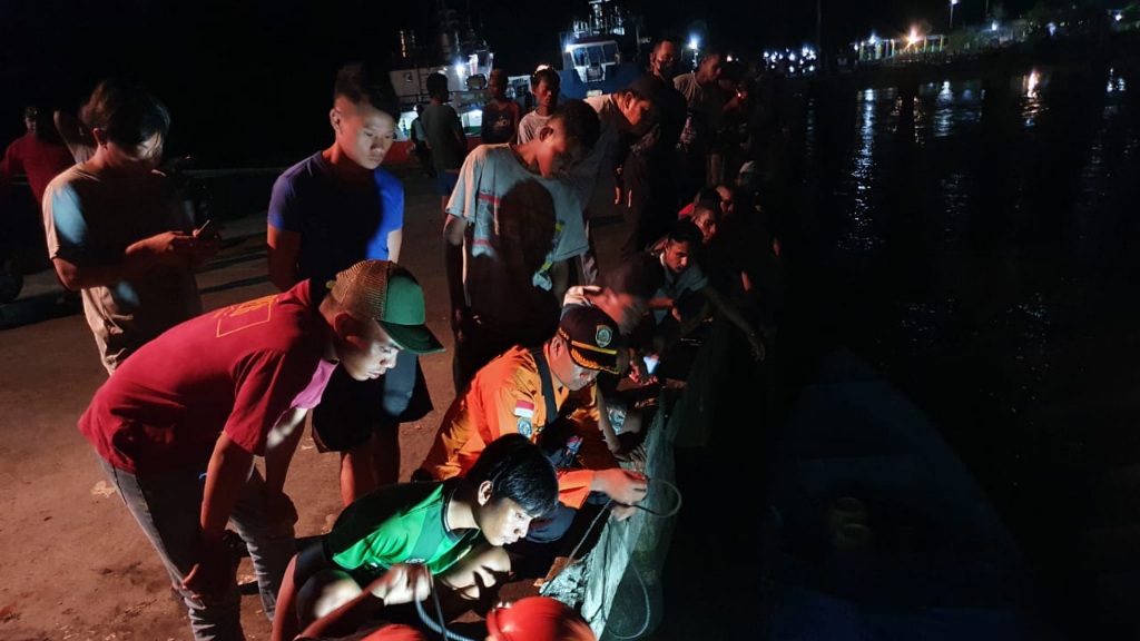 Ibu dan Anak Jatuh Ke Sungai, Ibu Selamat Anak Belum Ditemukan