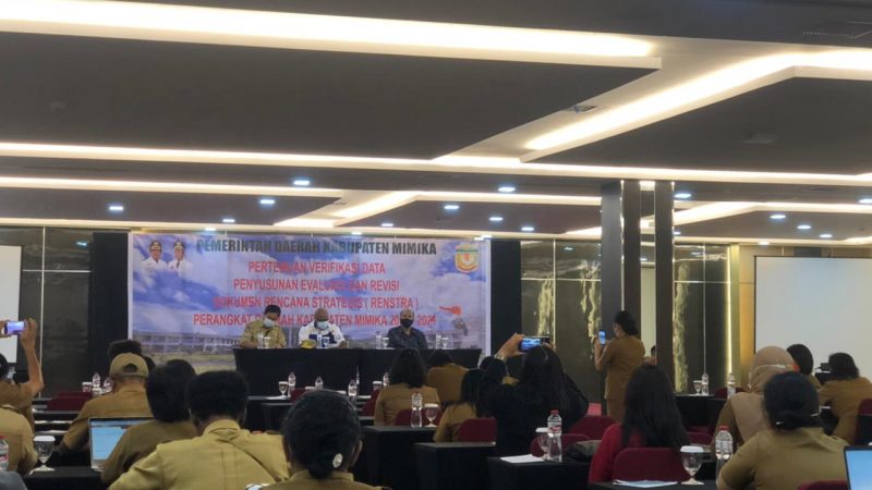 Bappeda Mimika Melakukan Verifikasi Data Menindaklanjuti RPJMD 2020-2024