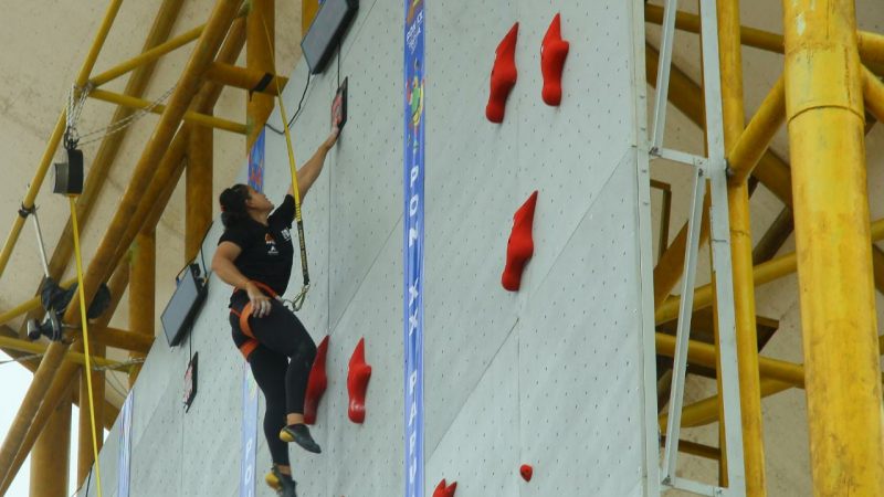 BERITA FOTO : ATLET PANJAT TEBING BALI SABEK EMAS EMAS DI CABOR PANJAT TEBING-FOTOGRAFER : DAVID LALANG