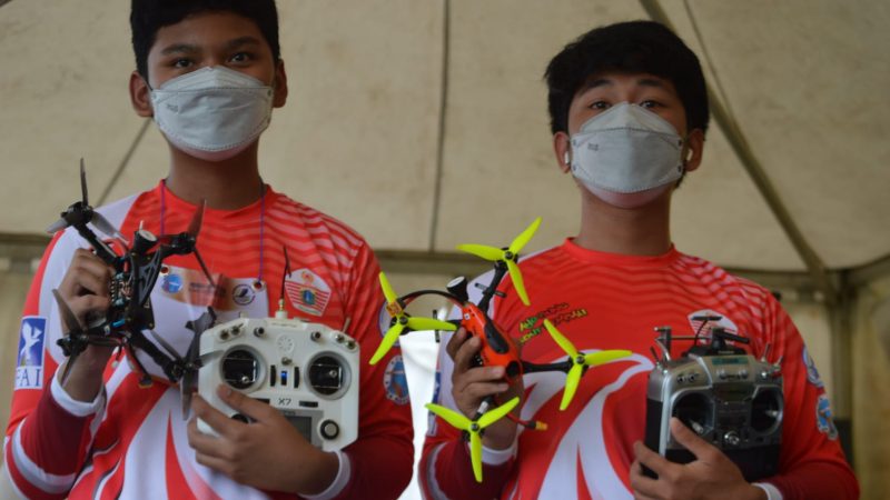 DKI Jakarta Kembali Sabet Medali Emas di Cabor Aeromodelling Jenis F3U