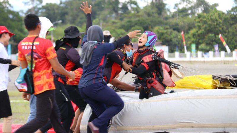 Ni Putu Irma Sumbang Emas Kedua untuk Papua di Cabor Terjun Payung