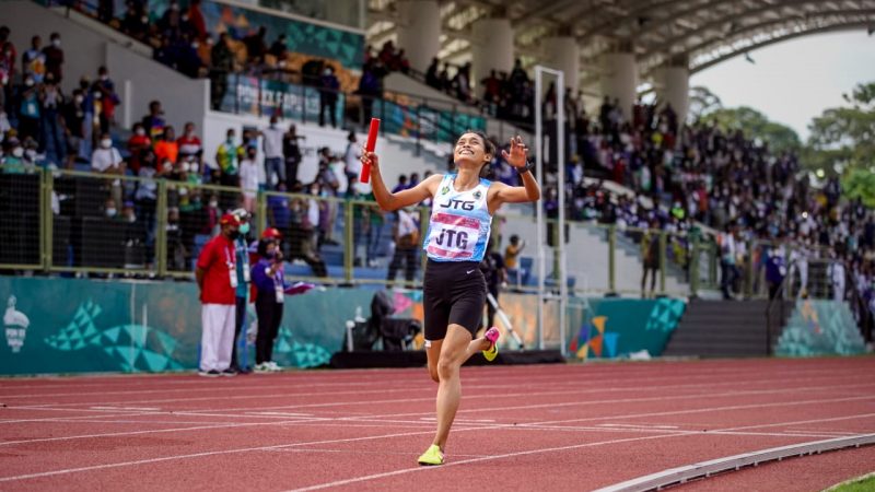 Tim Estafet Putri Jateng Tambah Pundi Emas di Akhir Cabor Atletik PON XX