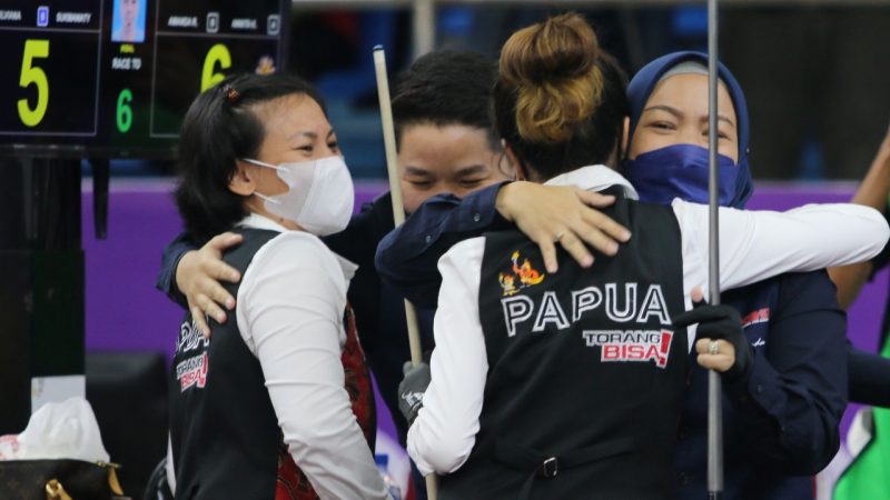 Annita/Amanda Rebut Emas Biliar 10 Ball Double Putri