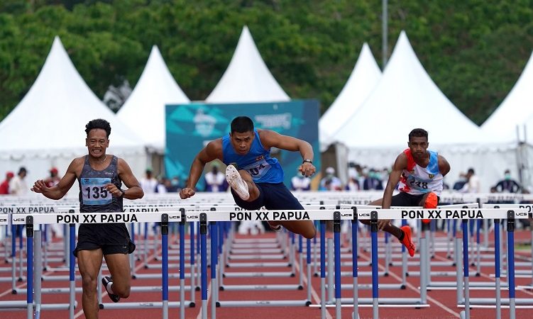Rio Maholtra Rebut Emas dan Pecahkan Rekor PON di Lari Gawang 110 Meter