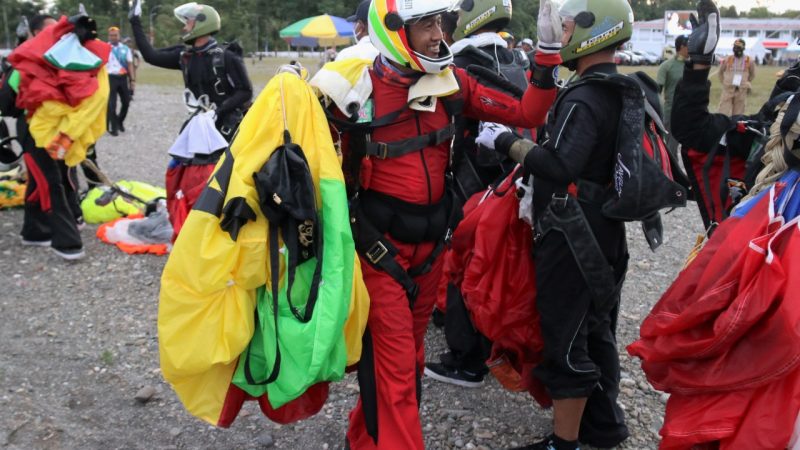Papua Raih Emas Pertama Cabor Terjun Payung Nomor Kerjasama di Udara