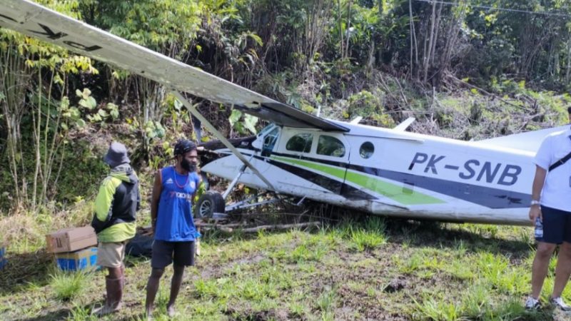 Pesawat Pilatus Tergelincir di Lapter Perintis Bayabiru Kabupaten Paniai