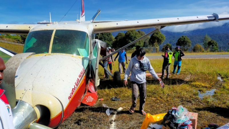 Pesawat SAS PK-FSW Tergelincir di Bandara Bilogai Sugapa Kabupaten Intan Jaya