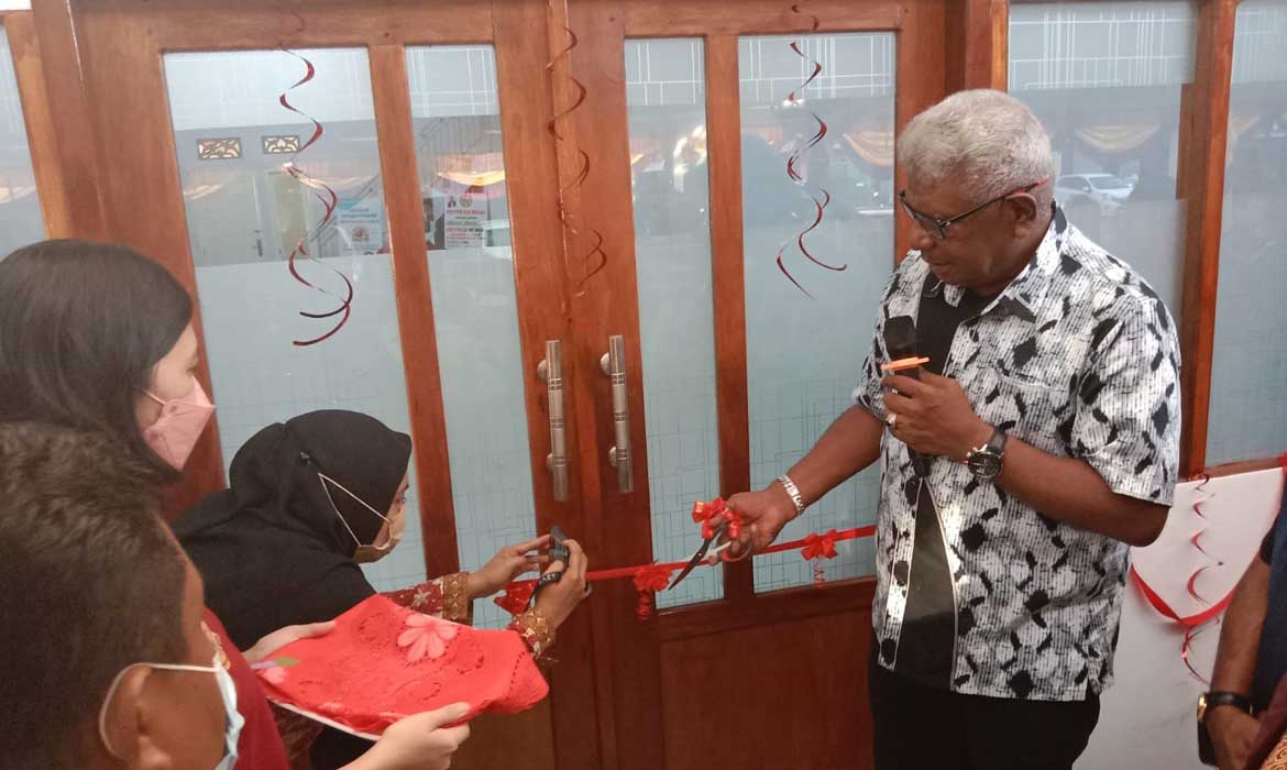 Resmikan Gedung Kantor PPNI Mimika, Wabup Berharap Dapat Memberikan Pelayanan Terbaik Kepada Masyarakat