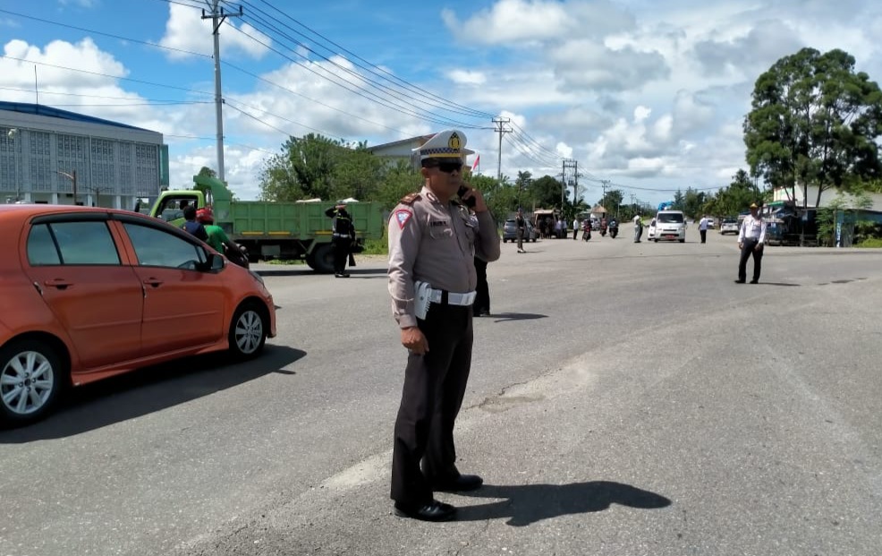 Razia Gabung Terhadap KIR,Pajak dan Surat Kendaraan Digelar di Dua Titik
