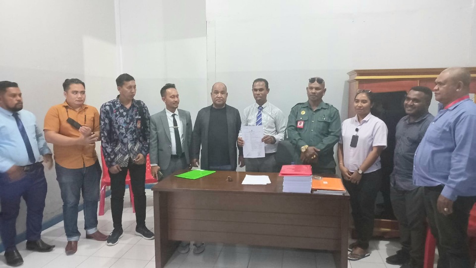 Kerap Dituding Ada Dibalik Penangkapan Bupati Eltinus, Wakil Bupati Mimika Resmi Lapor YK Cs ke Polres Mimika