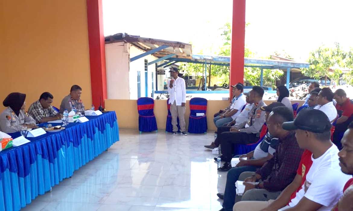 Jaga Kamtibmas Tetap Kondusif dan Sosialisasi Penerimaan Bintara Rekpro 2023 Kapolsek Miru Silahturahmi Bersama Stakeholder