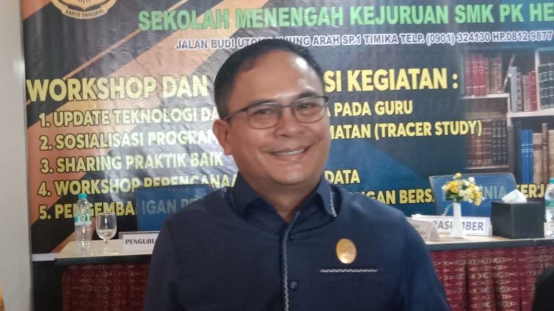 Lois Paerong : SMK Mencetak Tenaga Siap Pakai, Pemerintah Harus Perhatikan
