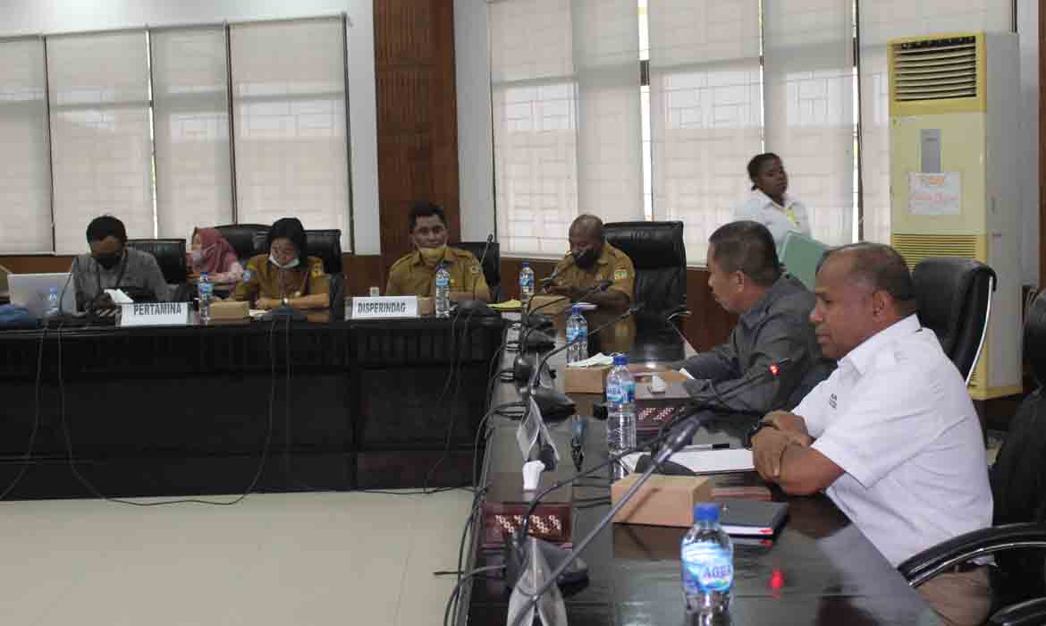 Kenaikan Harga BBM, Komisi B DPRD Mimika RDP Dengan Disperindag, Pertamina dan Perwakilan Mahasiswa