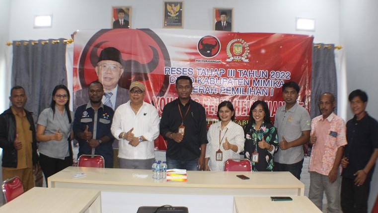 Lulusan Politeknik Amamapare Harus Diberi Kesempatan Untuk Direkrut Oleh  Pemkab dan Swasta