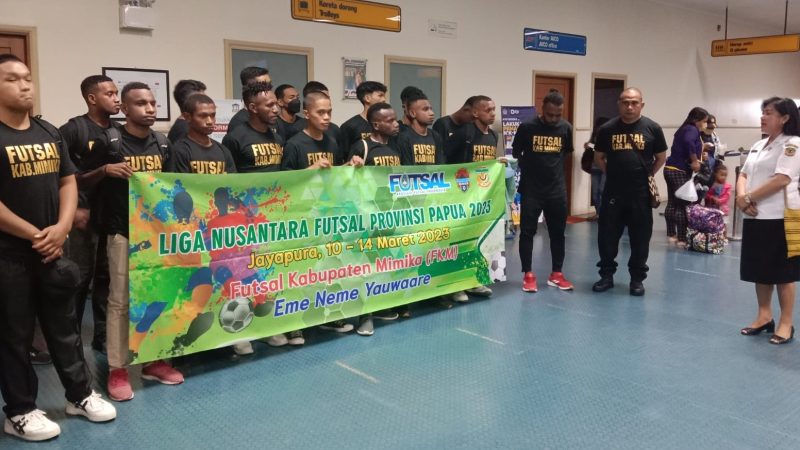 Futsal Mimika Bertolak ke Jayapura, Asisten III : Jaga Nama Baik Kabupaten Dan Tunjukkan Prestasi