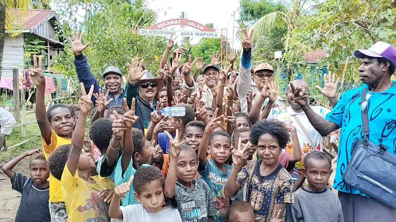 Ironi, Murid Kelaparan Saat Sekolah, Guru Kontrak Habiskan Gaji Untuk Beli Bama