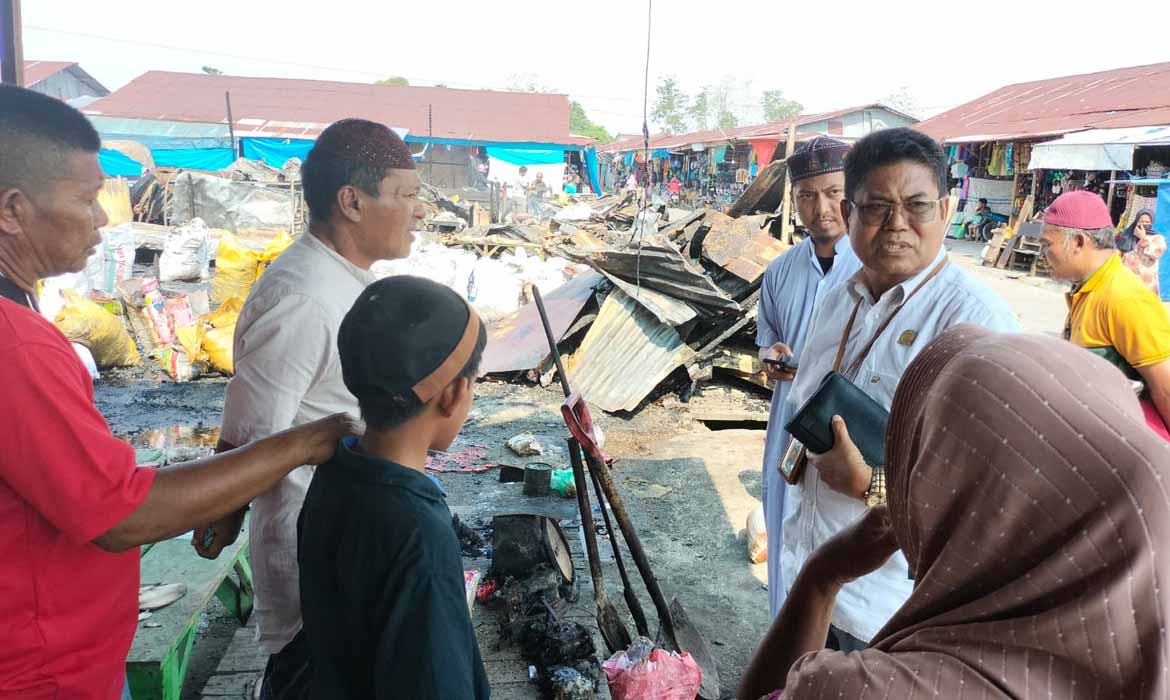 H Iwan Anwar Kunjungi Lokasi Kebakaran Di Pasar Sentral Timika