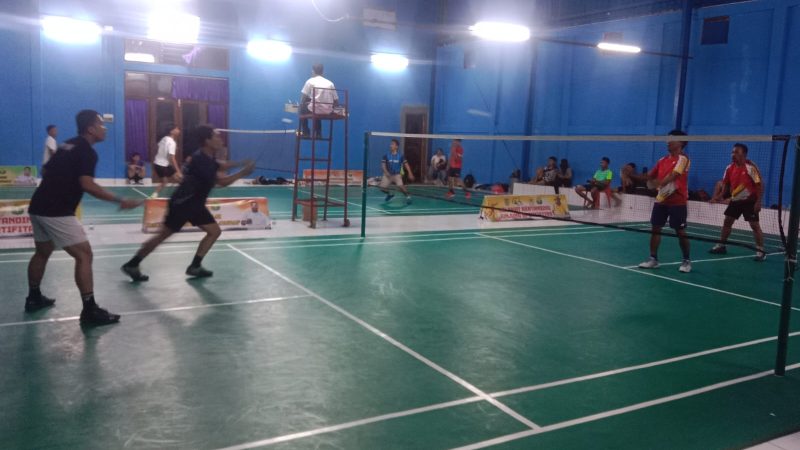 Tiga Partai Ketat Tersaji di Kategori Ganda Dewas Putra, Turnamen Bulutangkis Porkab